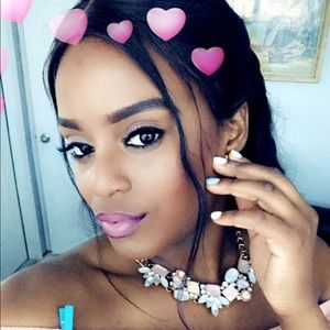 Meet your Posher, Daisha